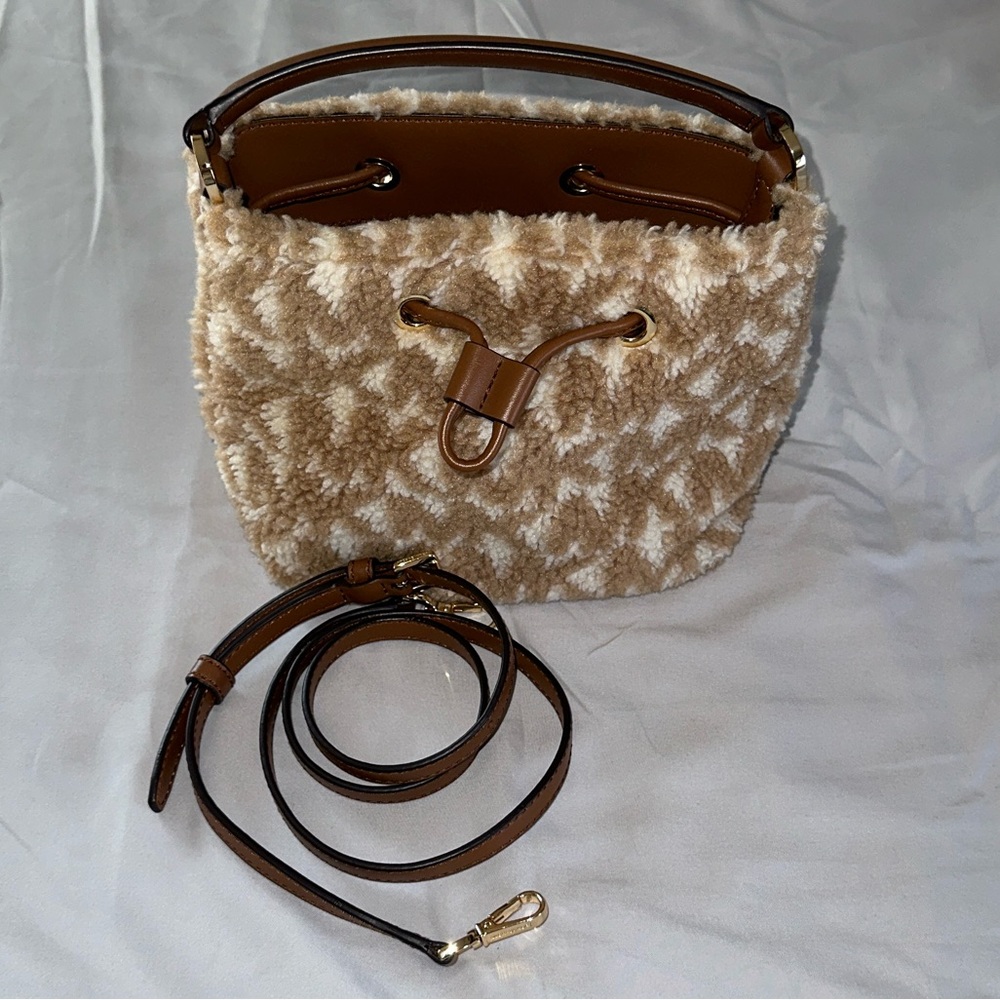 Michael Kors Sherpa bucket bag